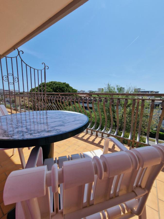 Hotel Di Giovanni Bibione Buitenkant foto