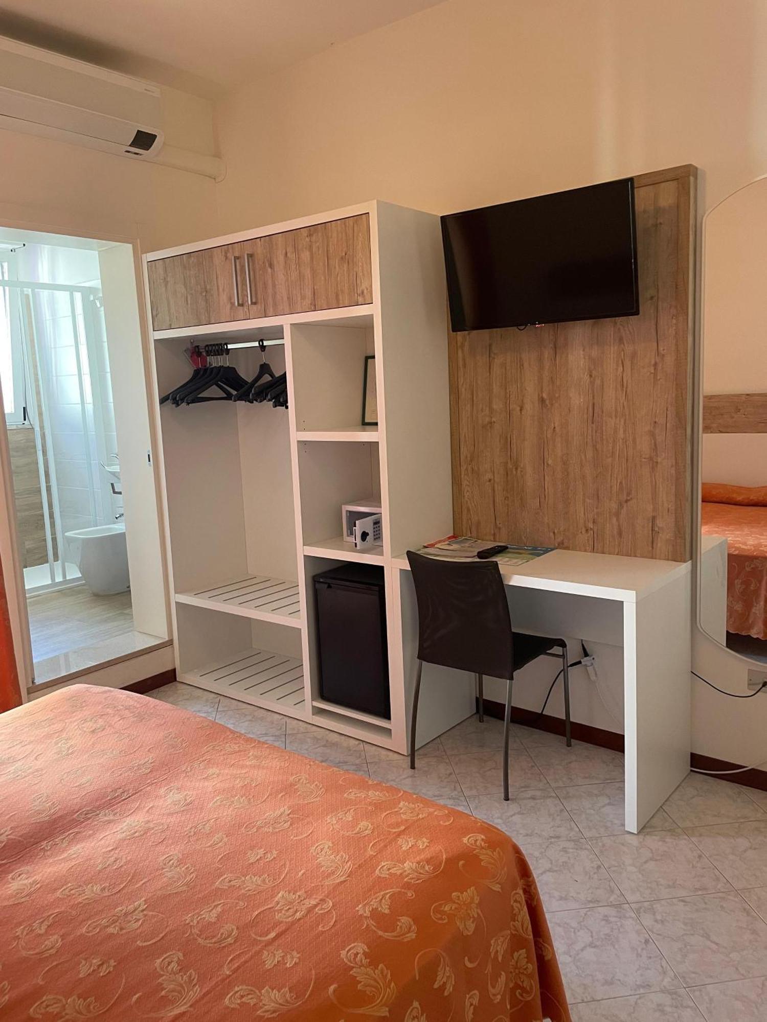 Hotel Di Giovanni Bibione Buitenkant foto