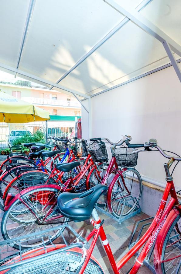 Hotel Di Giovanni Bibione Buitenkant foto
