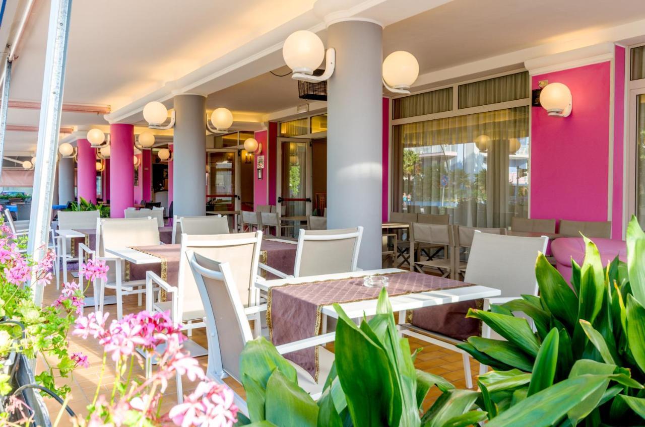 Hotel Di Giovanni Bibione Buitenkant foto